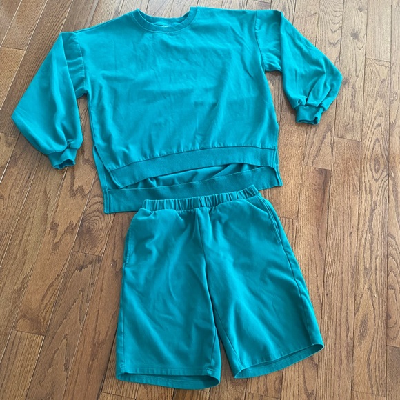 BP. Matching Lounge Set - Picture 2 of 5